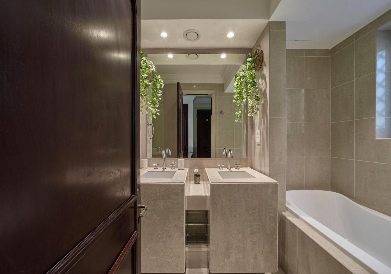 Burj Khalifa Partial View Peak Living Luxury 2Br Souk Al-Bahar Beside Dubai Mall-Golden Homes 외부 사진