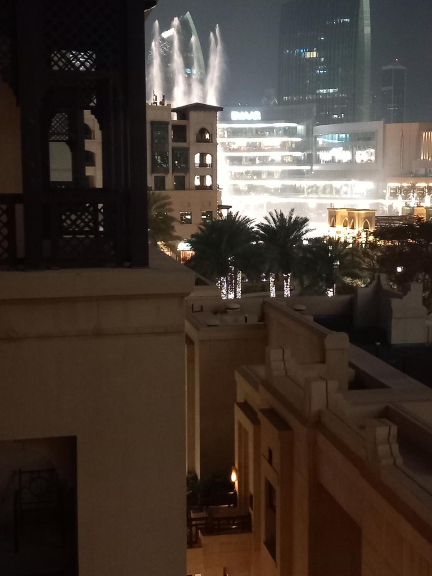 Burj Khalifa Partial View Peak Living Luxury 2Br Souk Al-Bahar Beside Dubai Mall-Golden Homes 객실 사진